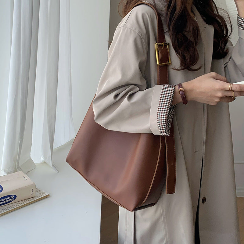 Elise | Adjustable Strap Slouchy Shoulder Bag