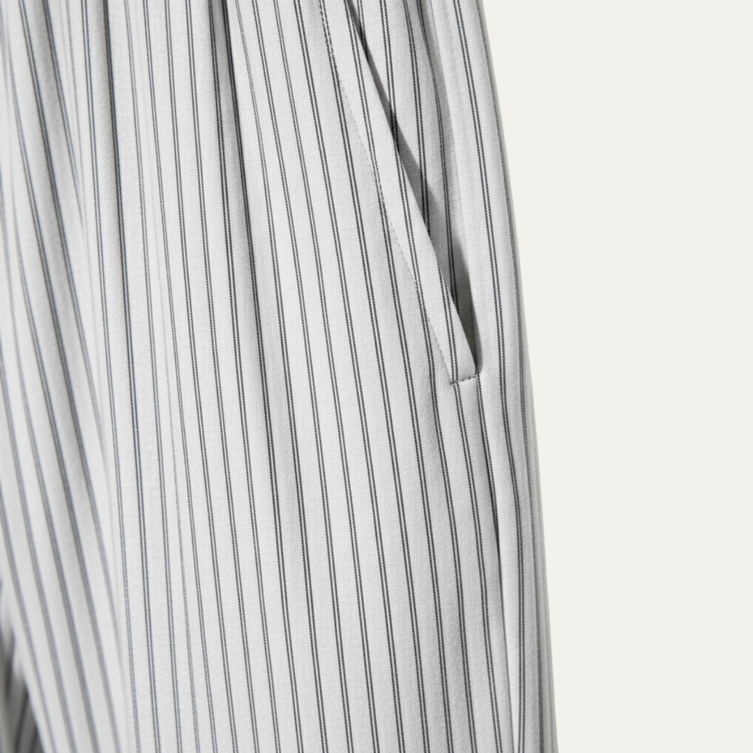 The Pineview Park Men’s Lightweight Loose Fit Pleated Straight Leg Pants