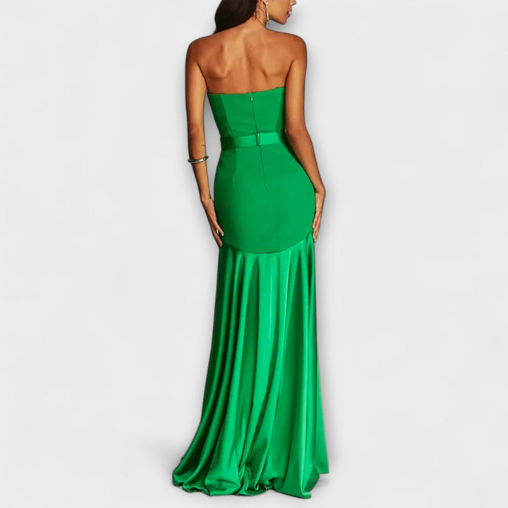 Vada Off-Shoulder Maxi Dress in Flowing Fabric