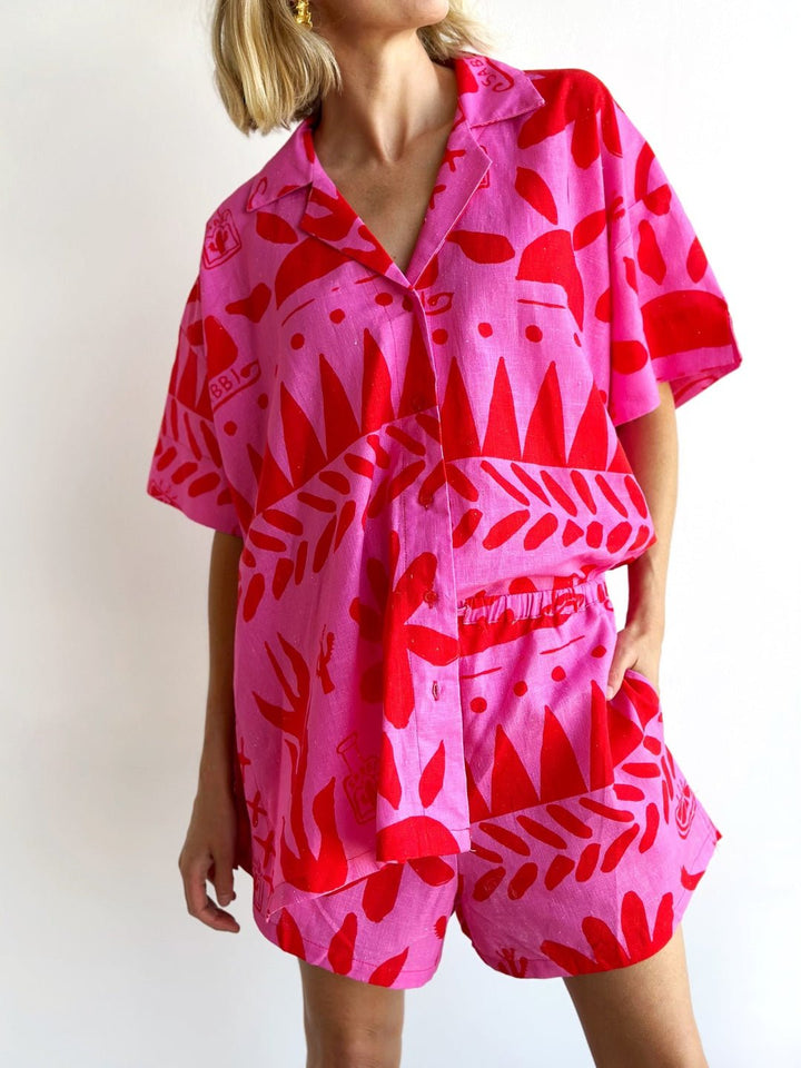 Chic Castro Summer Ensemble for Stylish Occasions