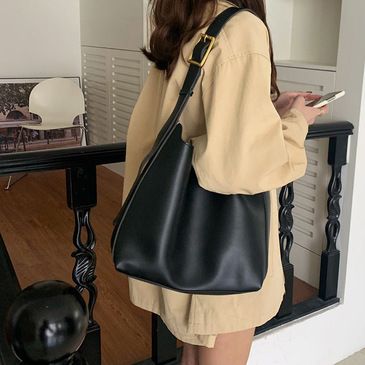 Elise | Adjustable Strap Slouchy Shoulder Bag