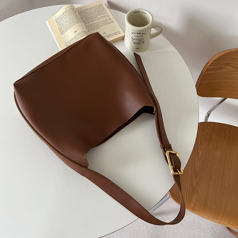 Elise | Adjustable Strap Slouchy Shoulder Bag