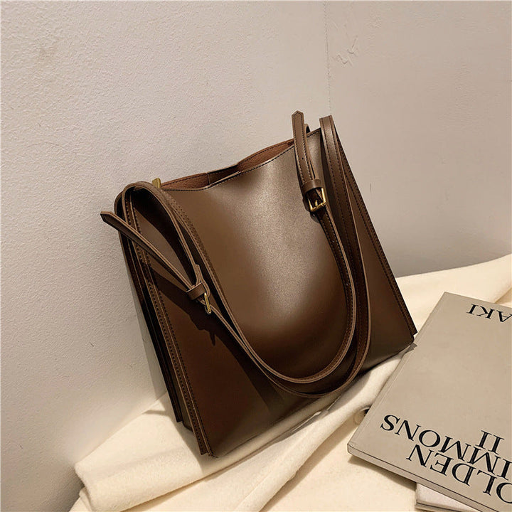 Claudia | Sleek Long-Strap Shoulder Tote